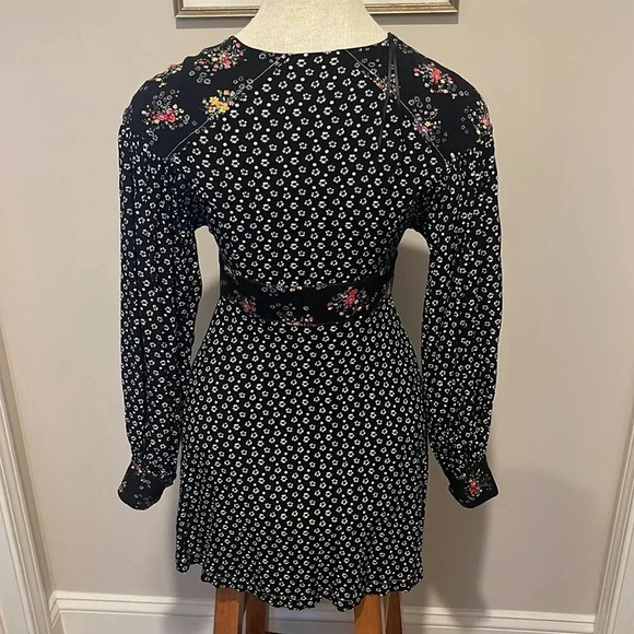Free People - Wonderland Printed A-Line Mini Dress - Size XS - Black Floral - Picture 4 of 8